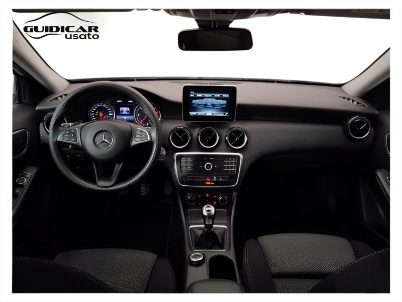 GuidiCar - Mercedes GLA 2017 GLA 180 d Sport Usato