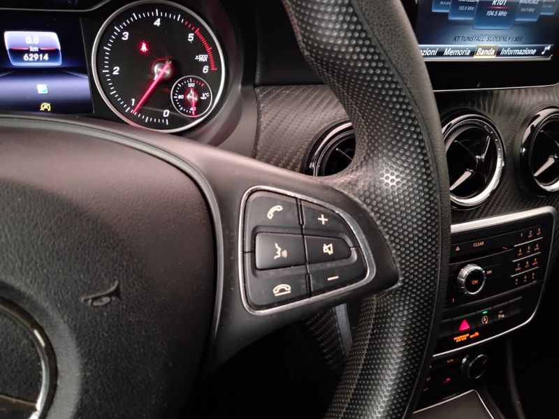 GuidiCar - Mercedes GLA 2017 GLA 180 d Sport Usato