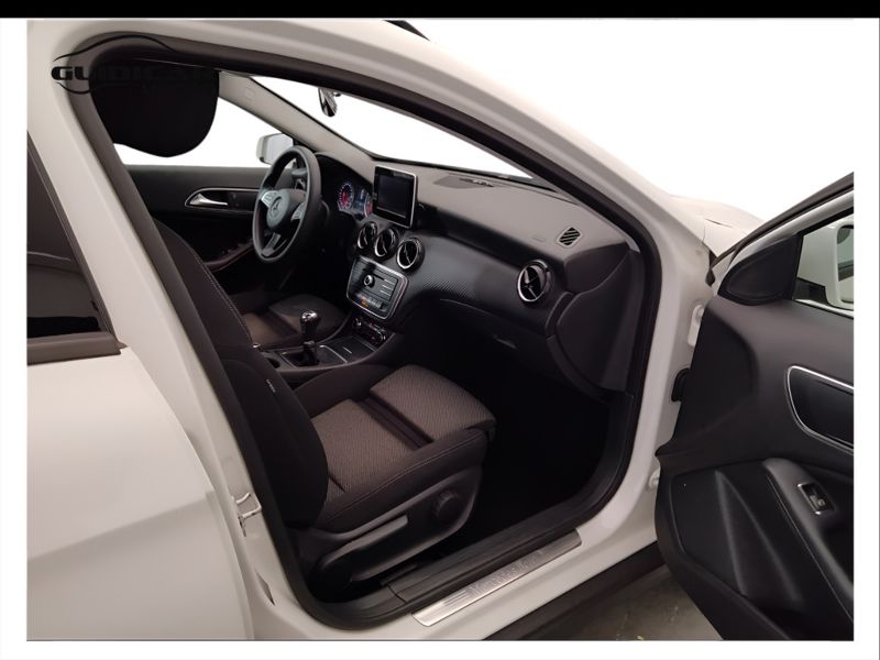 GuidiCar - Mercedes GLA 2017 GLA 180 d Sport Usato