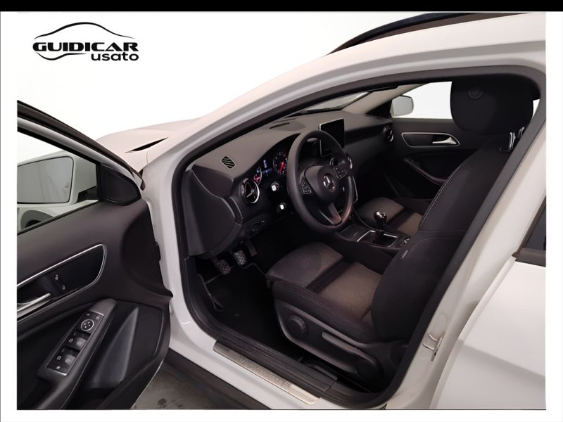 GuidiCar - Mercedes GLA 2017 GLA 180 d Sport Usato