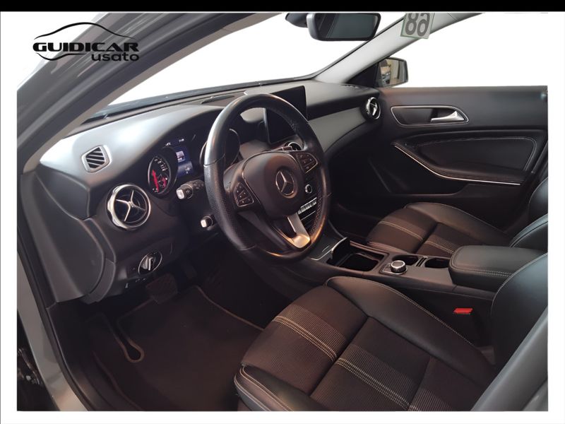 GuidiCar - Mercedes GLA 2019 GLA 200 d Sport auto Usato