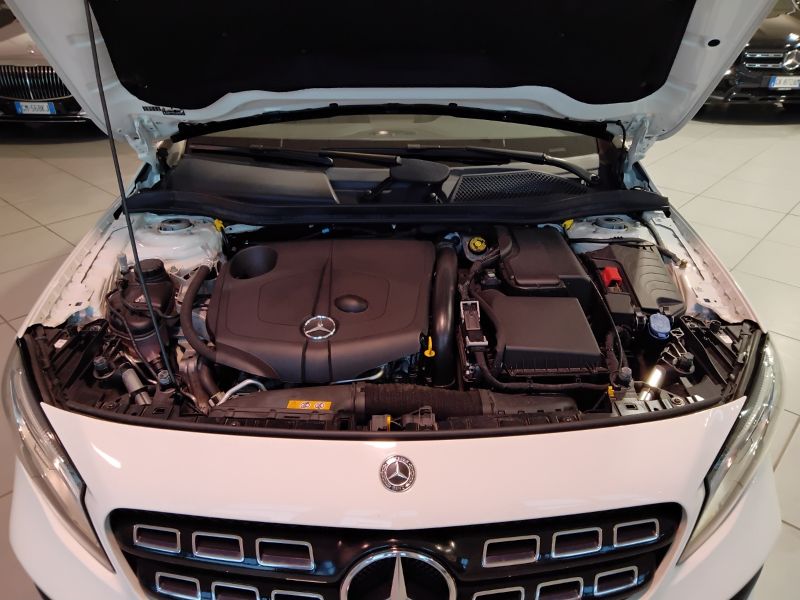 GuidiCar - Mercedes GLA 2019 GLA 220 d Night Edition 4matic 170cv auto Usato