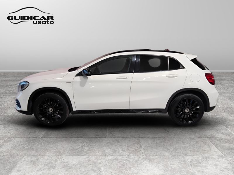 GuidiCar - Mercedes GLA 2019 GLA 220 d Night Edition 4matic 170cv auto Usato