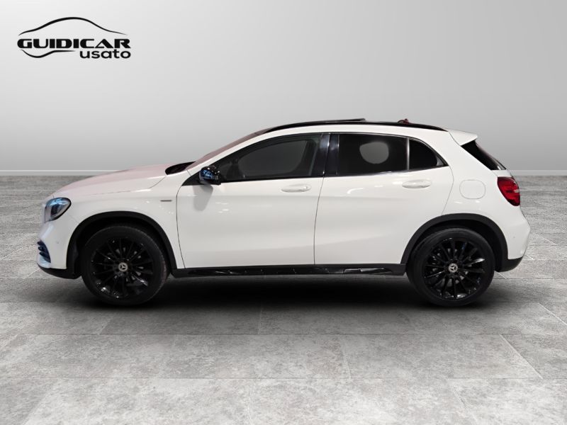 GuidiCar - Mercedes GLA 2019 GLA 220 d Night Edition 4matic 170cv auto Usato