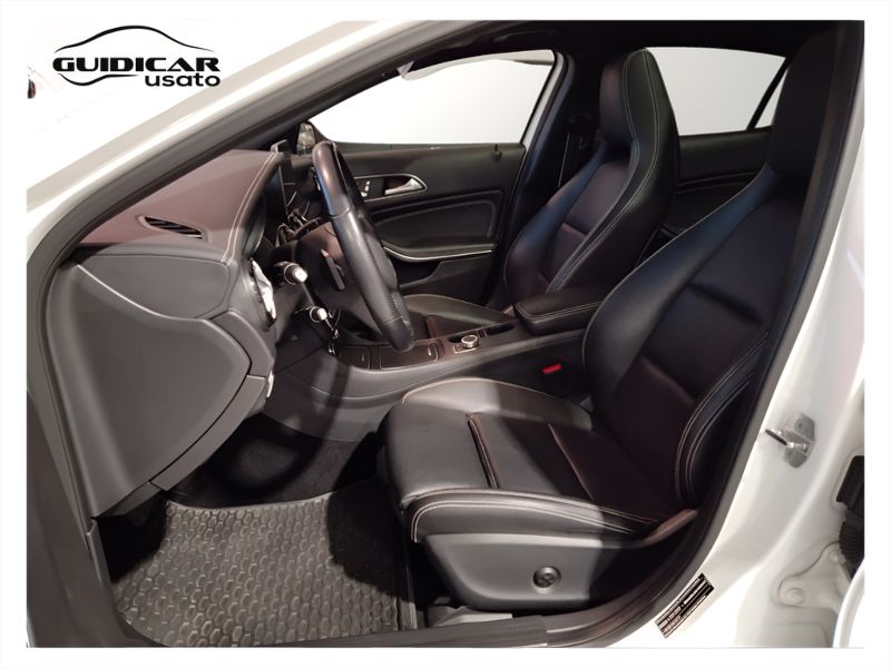 GuidiCar - Mercedes GLA 2019 GLA 220 d Night Edition 4matic 170cv auto Usato