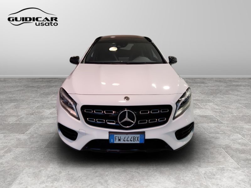 GuidiCar - Mercedes GLA 2019 GLA 220 d Night Edition 4matic 170cv auto Usato