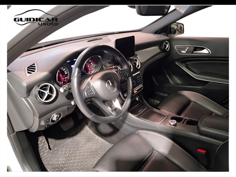 GuidiCar - Mercedes GLA 2019 GLA 220 d Night Edition 4matic 170cv auto Usato