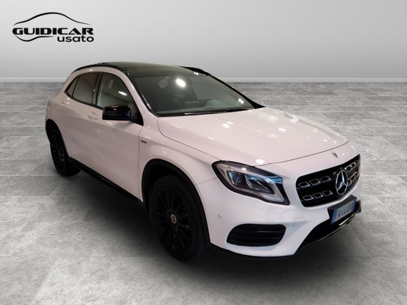 GuidiCar - Mercedes GLA 2019 GLA 220 d Night Edition 4matic 170cv auto Usato