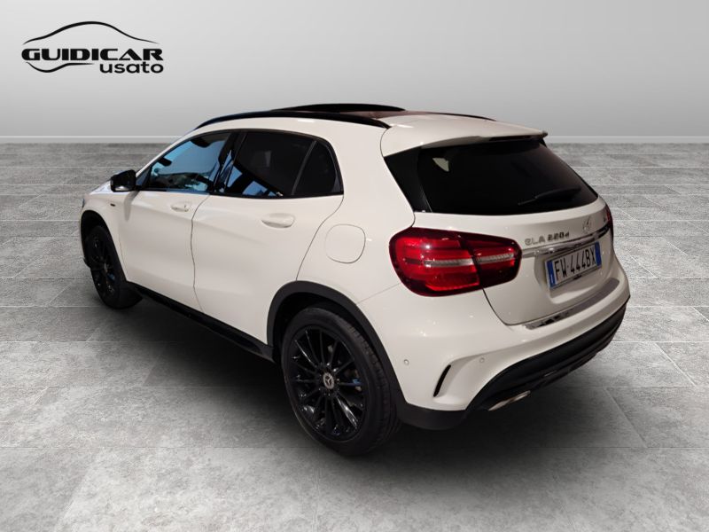 GuidiCar - Mercedes GLA 2019 GLA 220 d Night Edition 4matic 170cv auto Usato