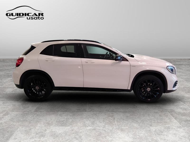 GuidiCar - Mercedes GLA 2019 GLA 220 d Night Edition 4matic 170cv auto Usato