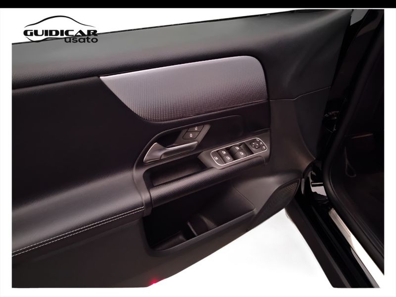 GuidiCar - Mercedes GLB 2023 GLB 180 d Sport auto 7p.ti Usato