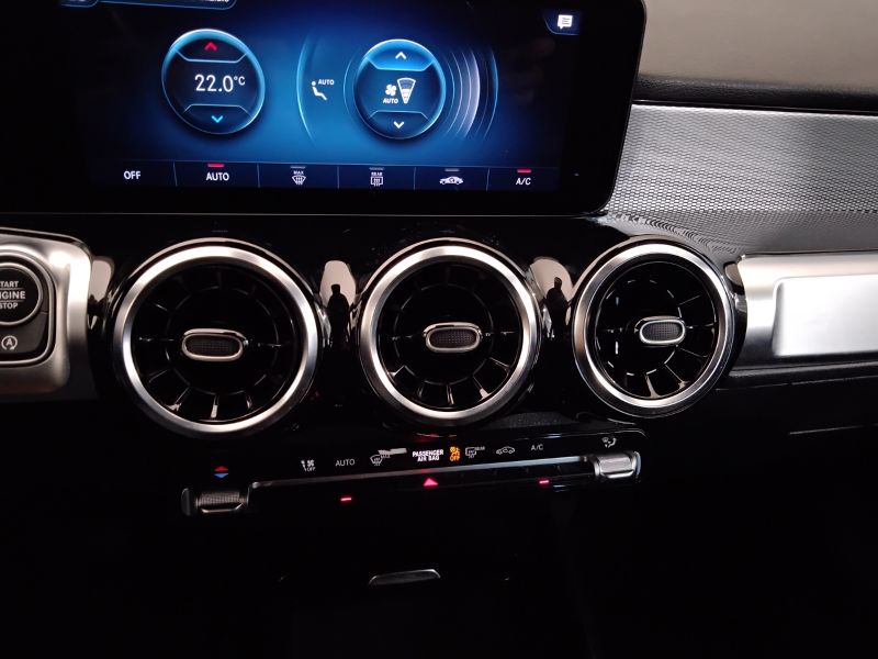GuidiCar - Mercedes GLB 2023 GLB 180 d Sport auto 7p.ti Usato
