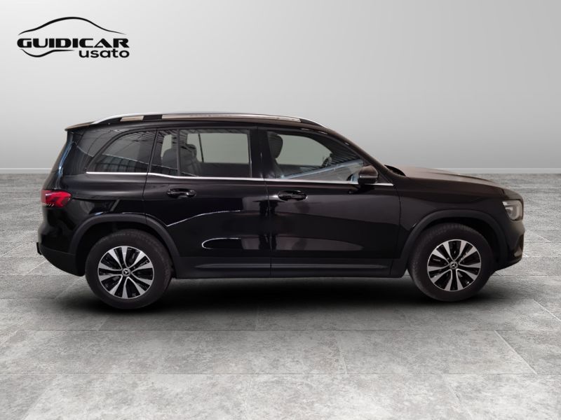 GuidiCar - Mercedes GLB 2023 GLB 180 d Sport auto 7p.ti Usato