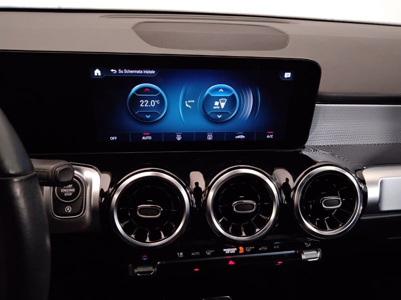 GuidiCar - Mercedes GLB 2023 GLB 180 d Sport auto 7p.ti Usato