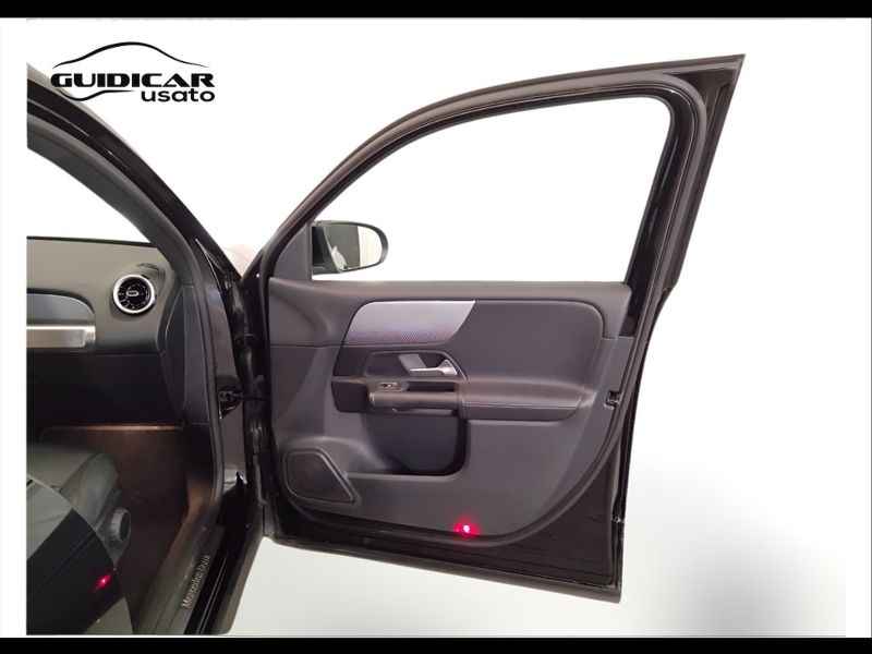 GuidiCar - Mercedes GLB 2023 GLB 180 d Sport auto 7p.ti Usato