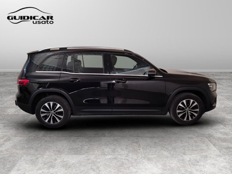 GuidiCar - Mercedes GLB 2023 GLB 180 d Sport auto 7p.ti Usato