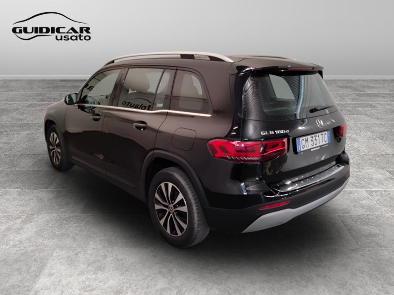 GuidiCar - Mercedes GLB 2023 GLB 180 d Sport auto 7p.ti Usato