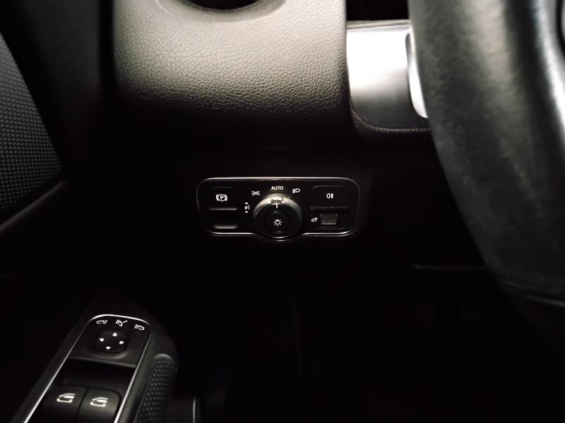GuidiCar - Mercedes GLB 2023 GLB 180 d Sport auto 7p.ti Usato