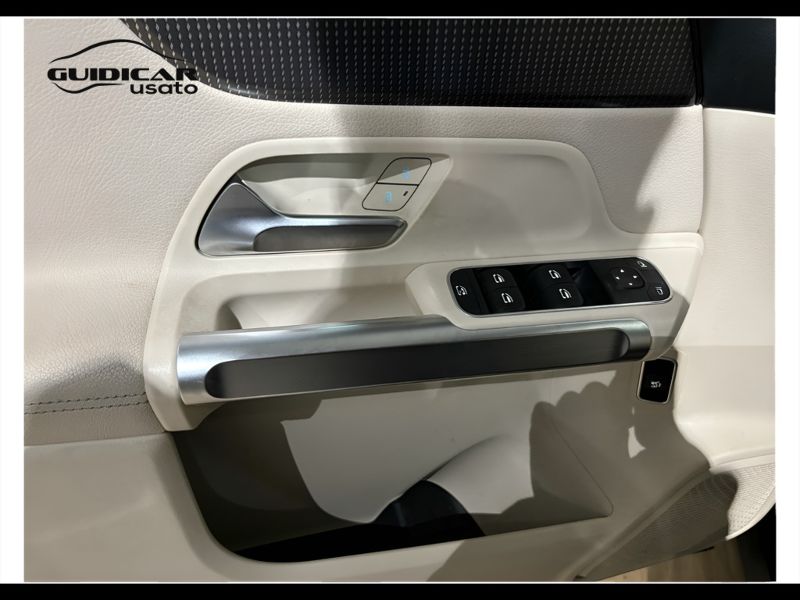 GuidiCar - Mercedes GLB 2021 GLB 200 d Sport Plus 4matic auto 7p.ti Usato