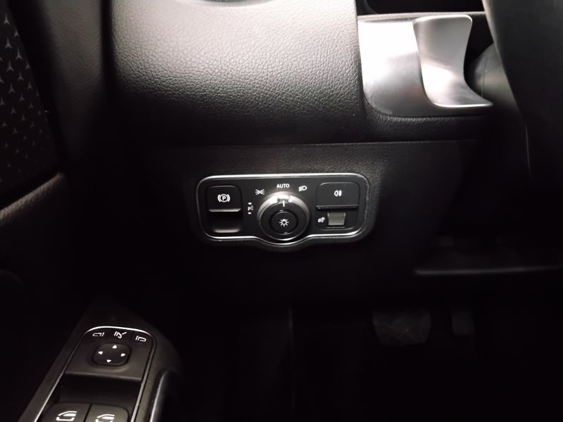 GuidiCar - Mercedes GLB 2024 GLB 180 d Progressive Advanced auto Usato