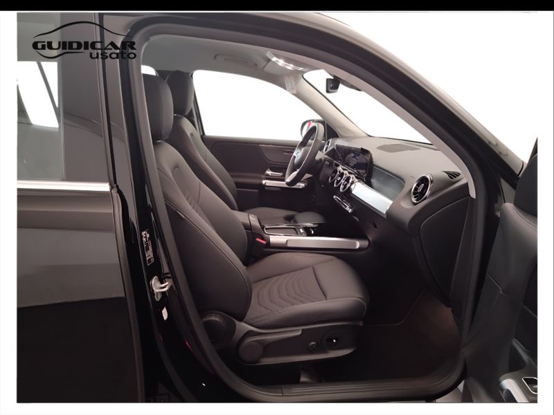 GuidiCar - Mercedes GLB 2024 GLB 180 d Progressive Advanced auto Usato