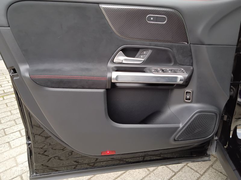 GuidiCar - Mercedes GLB 2024 GLB 200 d AMG Line Advanced Plus 4matic auto Usato