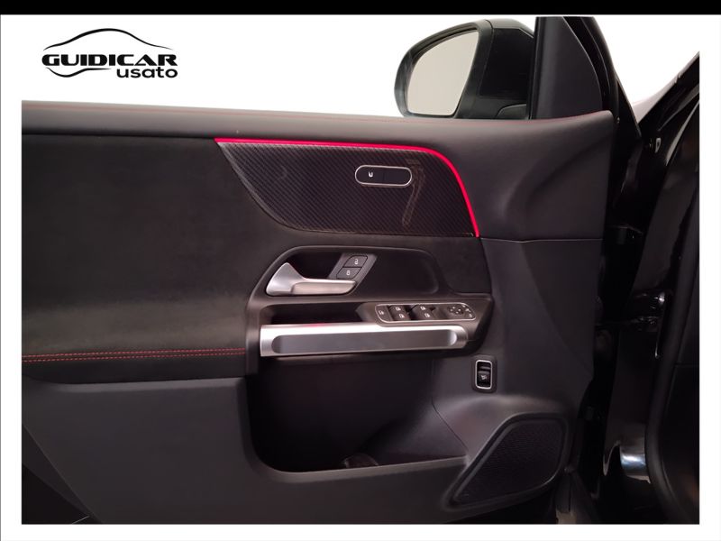 GuidiCar - Mercedes GLB 2024 GLB 200 d AMG Line Premium auto Usato