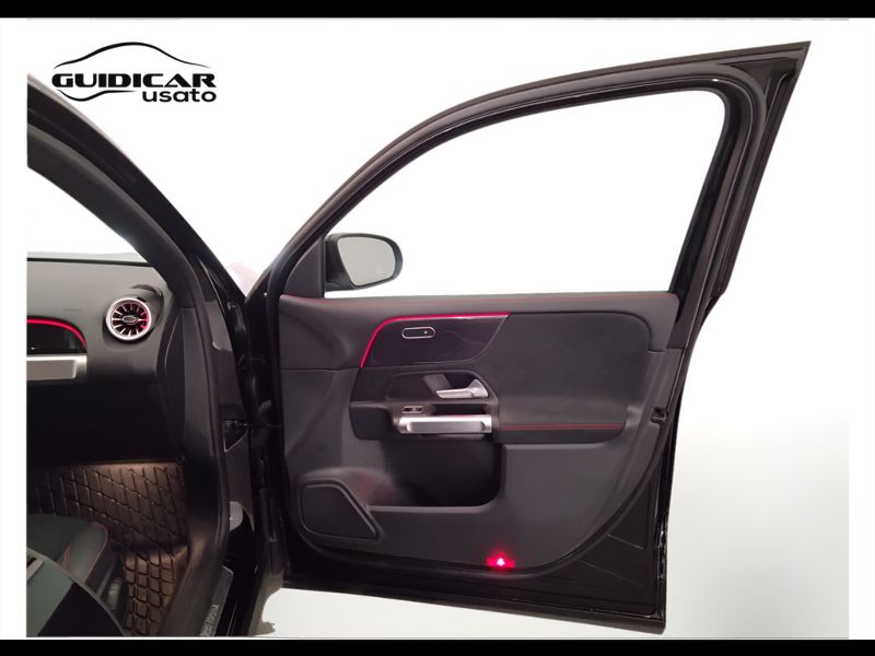 GuidiCar - Mercedes GLB 2024 GLB 200 d AMG Line Premium auto Usato
