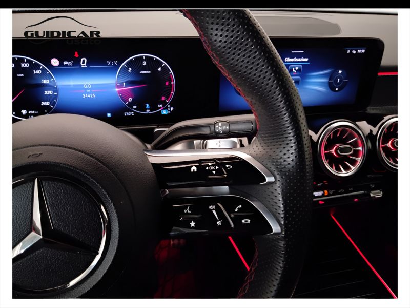 GuidiCar - Mercedes GLB 2024 GLB 200 d AMG Line Premium auto Usato
