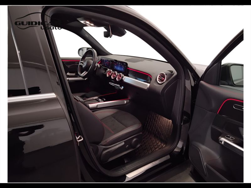 GuidiCar - Mercedes GLB 2024 GLB 200 d AMG Line Premium auto Usato