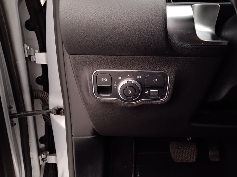 GuidiCar - Mercedes GLB 2020 GLB 180 d Sport auto Usato