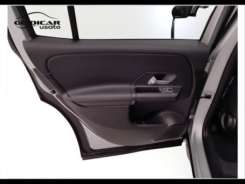 GuidiCar - Mercedes GLB 2020 GLB 180 d Sport auto Usato