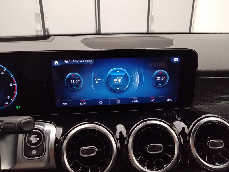 GuidiCar - Mercedes GLB 2022 GLB 200 d Premium auto Usato