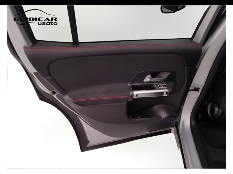 GuidiCar - Mercedes GLB 2022 GLB 200 d Premium auto Usato