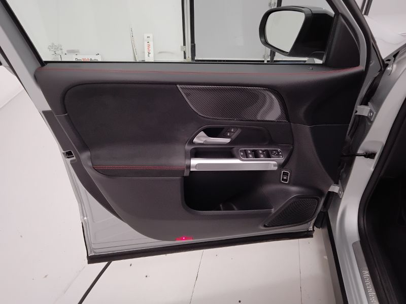GuidiCar - Mercedes GLB 2022 GLB 200 d Premium auto Usato