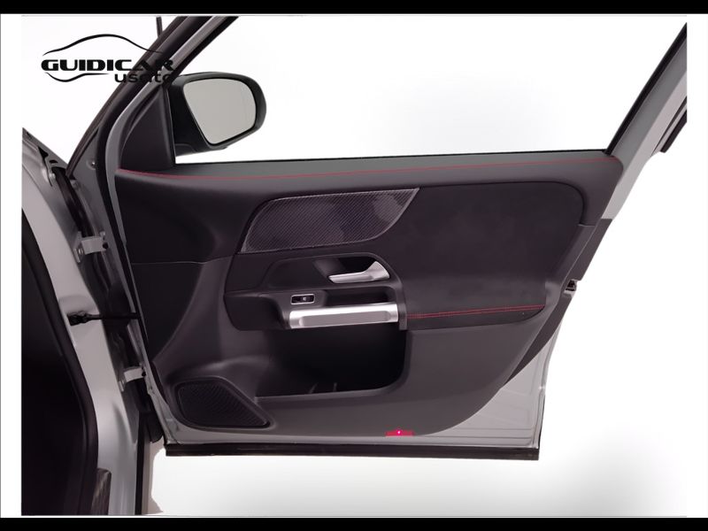 GuidiCar - Mercedes GLB 2022 GLB 200 d Premium auto Usato