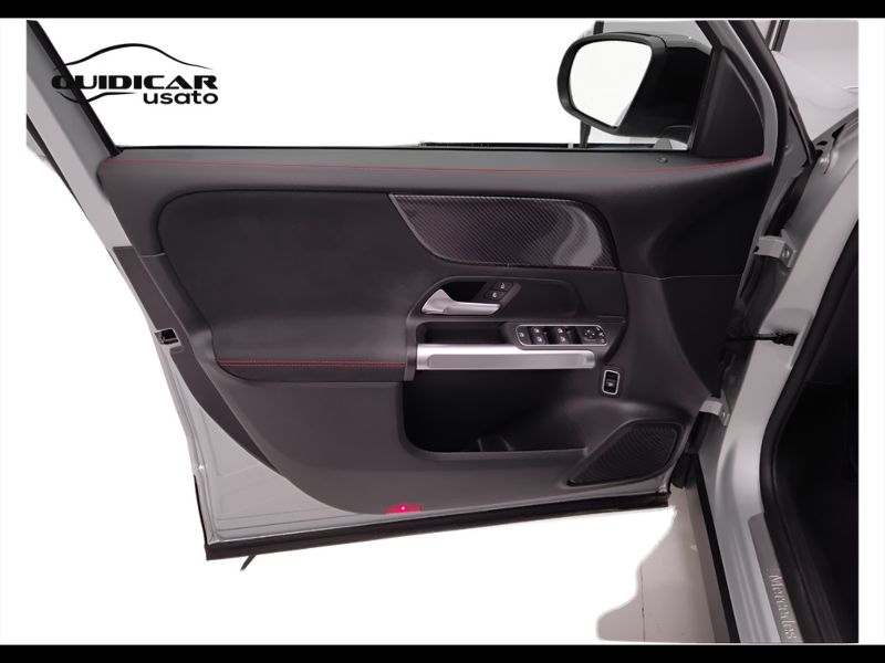 GuidiCar - Mercedes GLB 2022 GLB 200 d Premium auto Usato