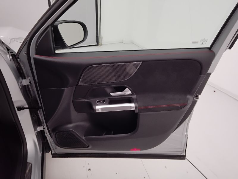 GuidiCar - Mercedes GLB 2022 GLB 200 d Premium auto Usato