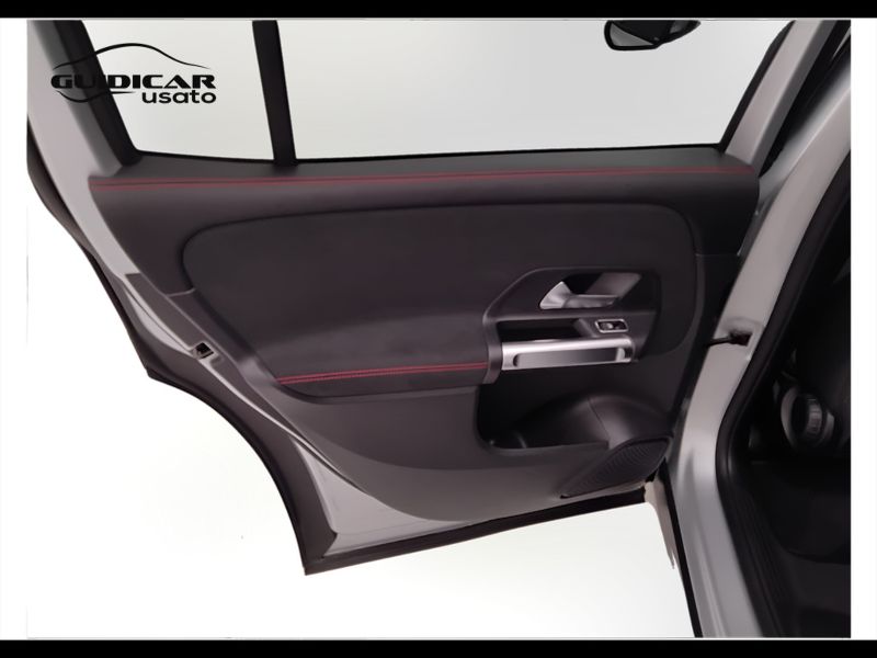 GuidiCar - Mercedes GLB 2022 GLB 200 d Premium auto Usato