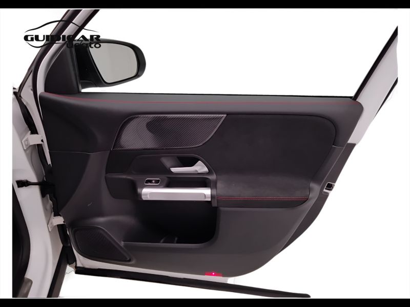 GuidiCar - Mercedes GLB 2022 GLB 200 d Premium auto Usato
