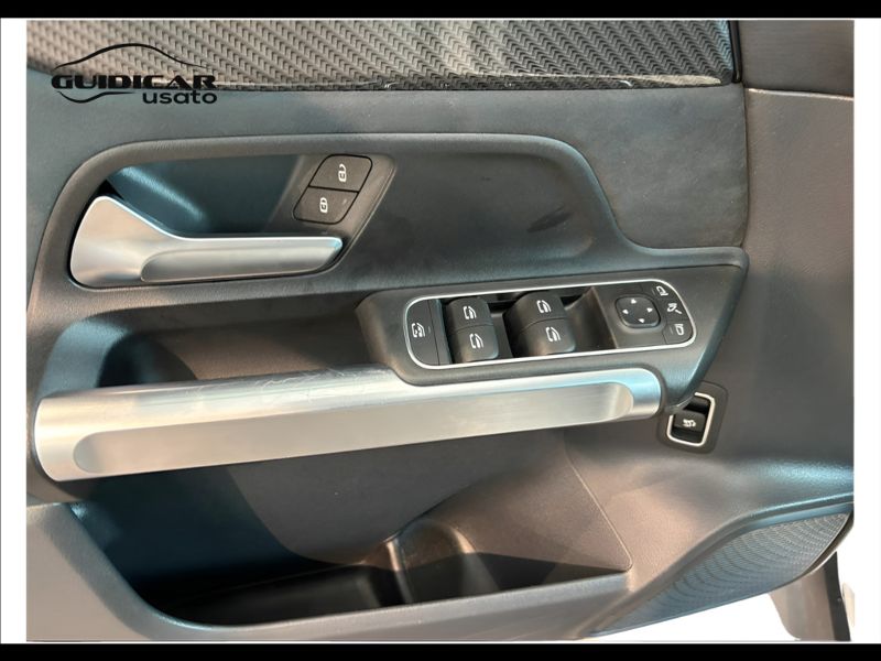 GuidiCar - Mercedes GLB 2023 GLB 200 d Premium auto Usato