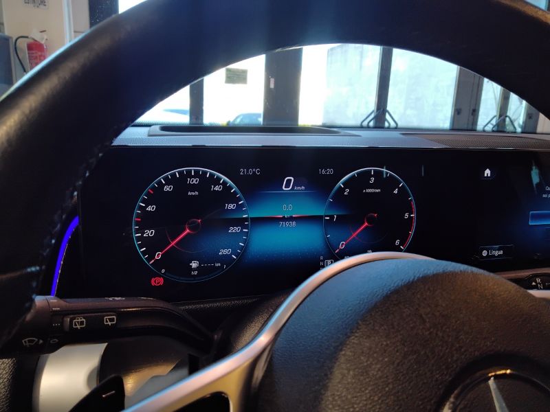 GuidiCar - Mercedes GLB 2022 GLB 200 d Sport Plus 4matic auto Usato