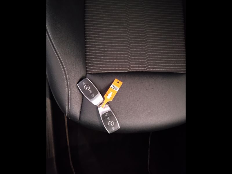 GuidiCar - Mercedes GLB 2022 GLB 200 d Sport Plus auto Usato