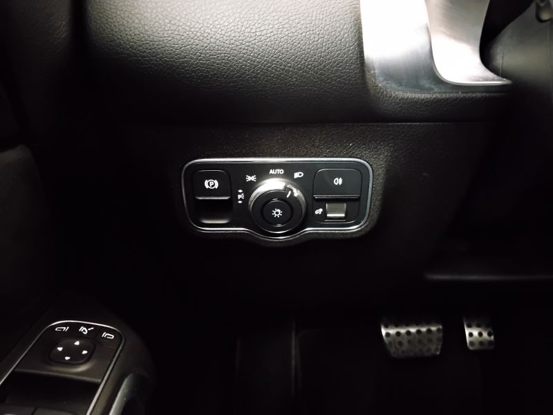 GuidiCar - Mercedes GLB 2021 GLB 200 Premium auto Usato