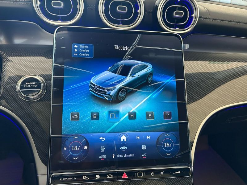 GuidiCar - MERCEDES BENZ GLC coupè 1 GLC 300 de 4MATIC Plug-in hybrid Coupe AMG Line PREMIUM TECH Nuovo