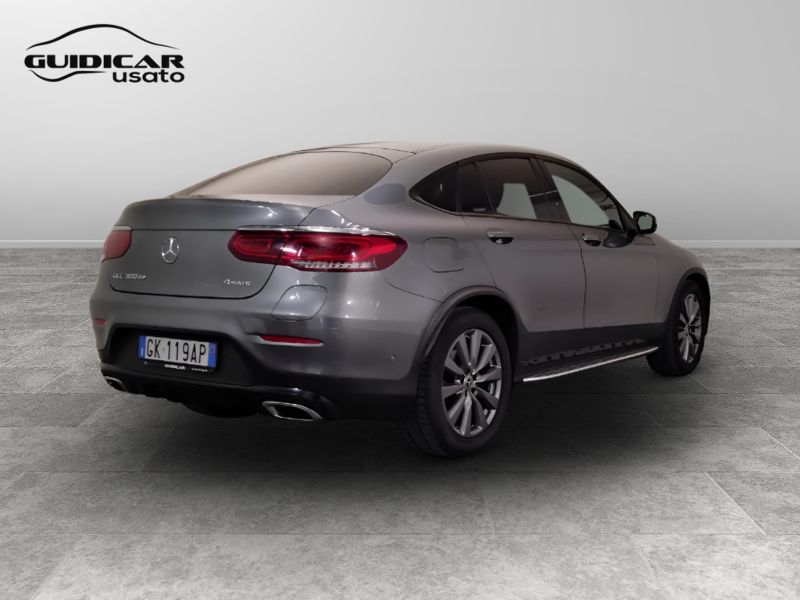 GuidiCar - Mercedes GLC 2022 GLC Coupe 300 de phev (eq-power) Night Edition 4matic auto Usato