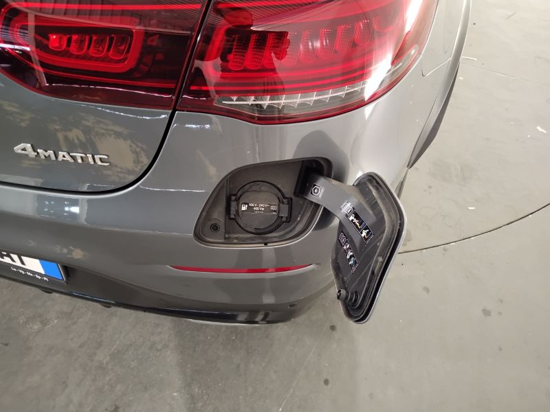 GuidiCar - Mercedes GLC 2022 GLC Coupe 300 de phev (eq-power) Night Edition 4matic auto Usato