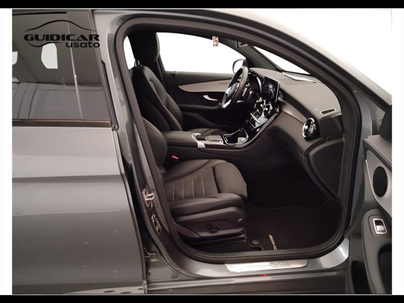 GuidiCar - Mercedes GLC 2022 GLC Coupe 300 de phev (eq-power) Night Edition 4matic auto Usato