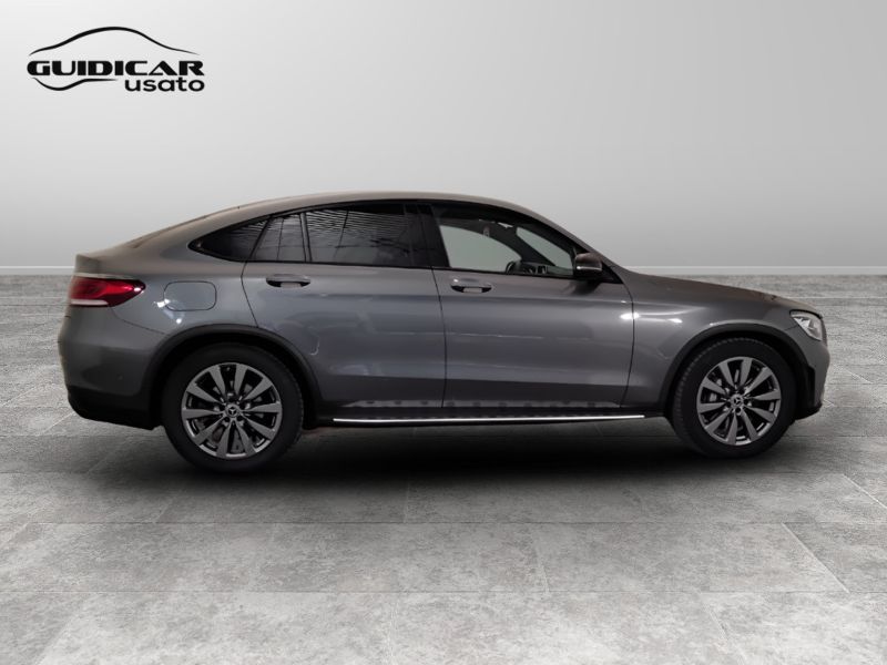 GuidiCar - Mercedes GLC 2022 GLC Coupe 300 de phev (eq-power) Night Edition 4matic auto Usato