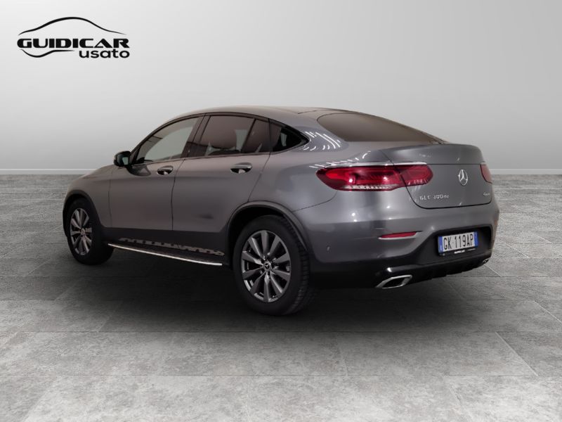 GuidiCar - Mercedes GLC 2022 GLC Coupe 300 de phev (eq-power) Night Edition 4matic auto Usato